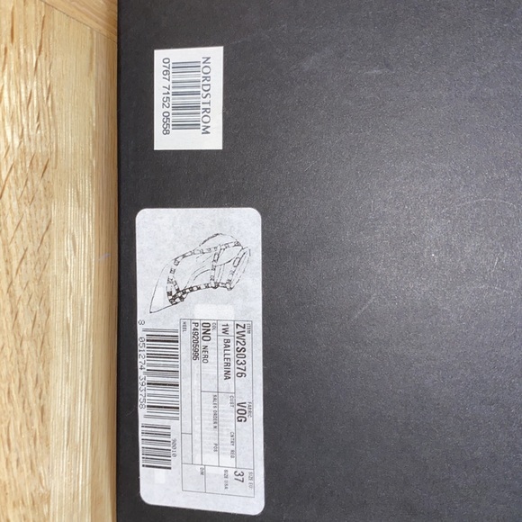 Valentino Garavani Black Ballerina shoes size 37. One missing stud on left shoe - Picture 5 of 5